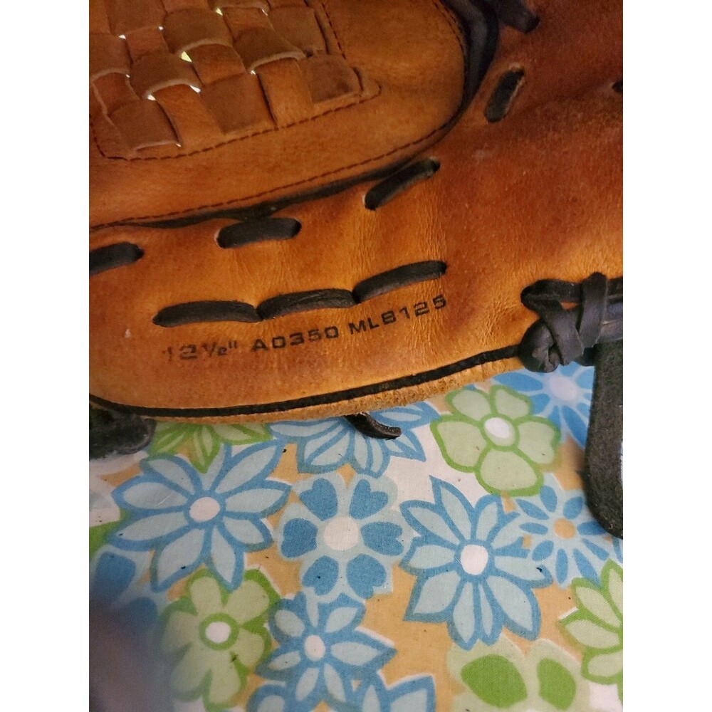 Wilson A350 A0350 ML125 MLB Genuine Leather 12 1/2" Baseball Glove RHT - Picture 5 of 10